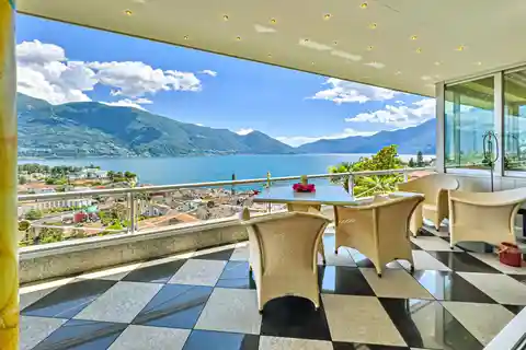 Elegance in an Exclusive Location