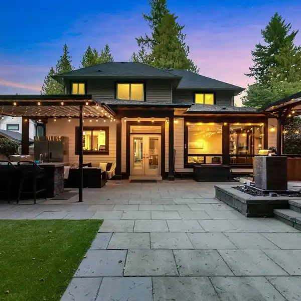 WEST SIDE STUNNER WITH ALL THE BELLS & WHISTLES