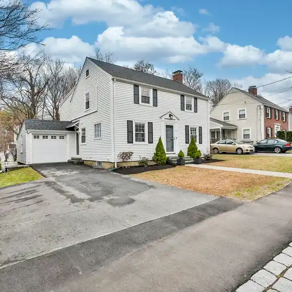 IMPECCABLE HOME IN A HOT NEIGHBORHOOD