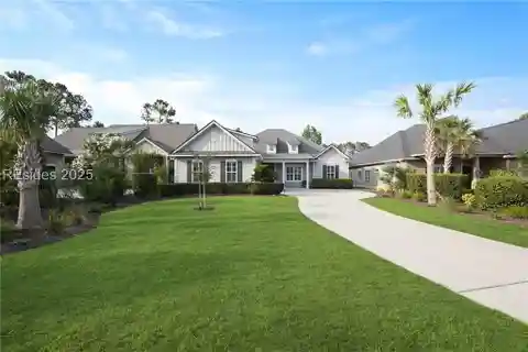 Gorgeous Updated Lakefront Home with a Large Yard