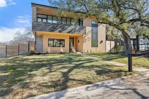 Modern Masterpiece in the Heart of Barton Hills