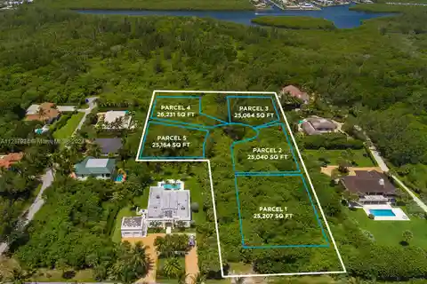 Amazing Lot in Bon Aire Desire