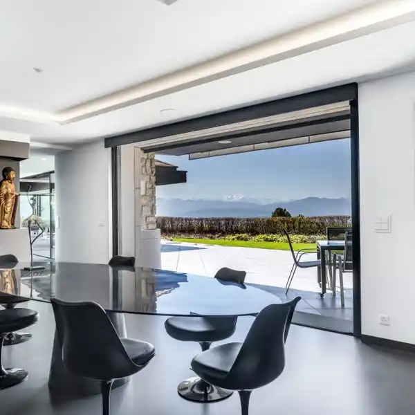 EXCEPTIONAL PROPERTY IN A SERENE SETTING