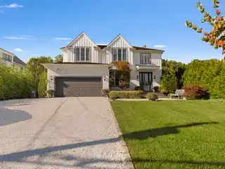 Beautifully Renovated Southampton Home in Shinnecock