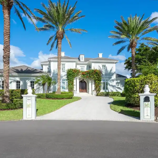 EXQUISITE PALLADIAN-STYLE WATERFRONT ESTATE ON SARASOTA BAY