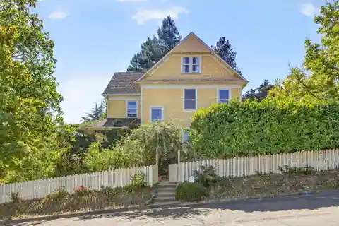 Iconic 1874 Victorian