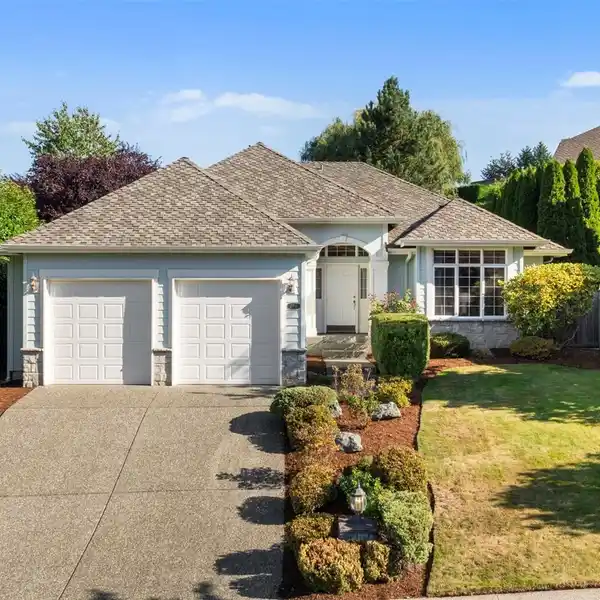 LOVELY RAMBLER IN REDHAWK