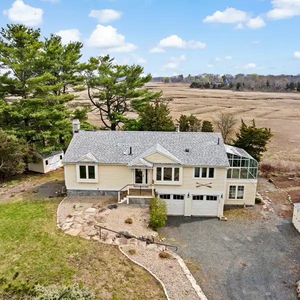 PANORAMIC VIEWS OF PLUM ISLAND SOUND