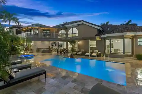 Remarkable Deepwater Estate