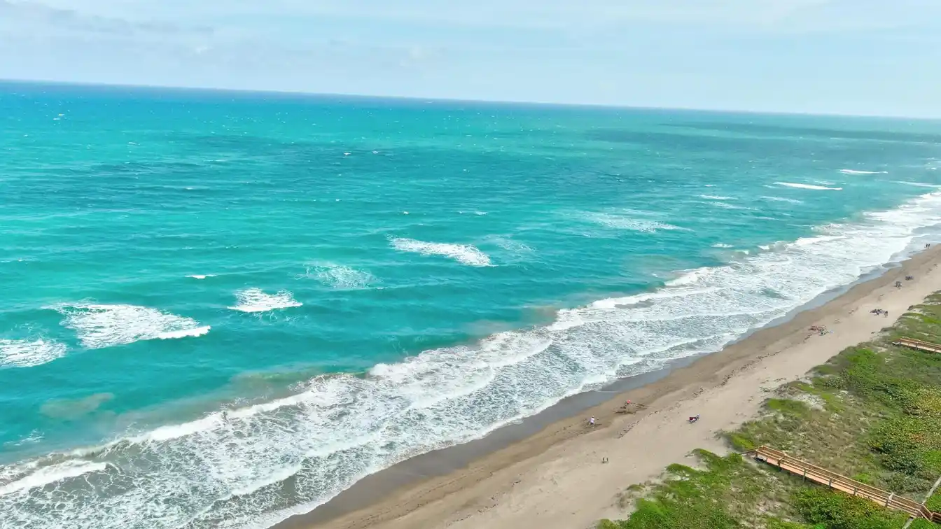 Sought-after Ocean-view Unit
