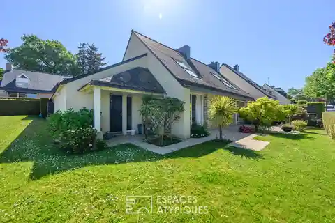 Rare Property on the Left Bank of the Port of Vannes