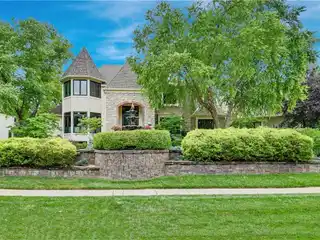 Custom Stunner in Coveted Deer Creek