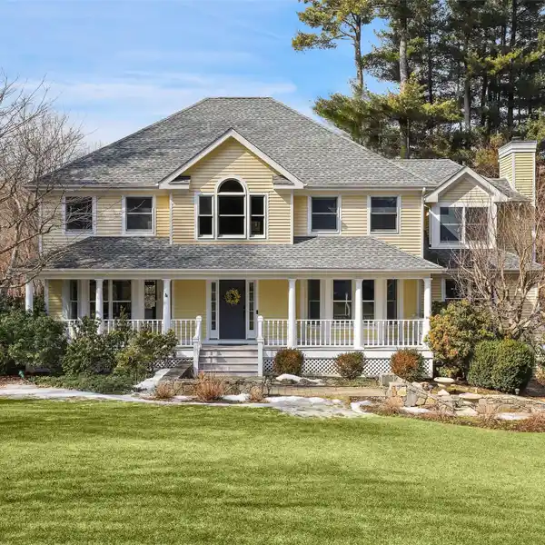 UPDATED COLONIAL HOME IN MICHELLE ESTATES