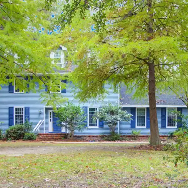 PRIVATE CHARLESTON AREA HOME OVERLOOKING SIXTH FAIRWAY