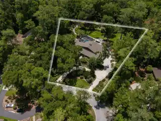 Architectural Sophistication in a Private In-Town Setting