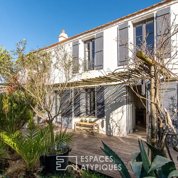 HISTORICAL CHARM WITH CONTEMPORARY COMFORT