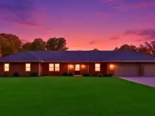 Coastal Luxury in a Peaceful Neighborhood