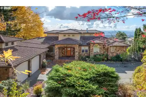 Sophisticated Living with Everyday Comfort