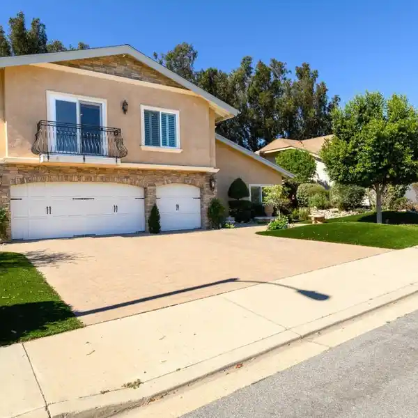 EXQUISITE RANCHO TOMAS RESIDENCE WITH GOURMET KITCHEN