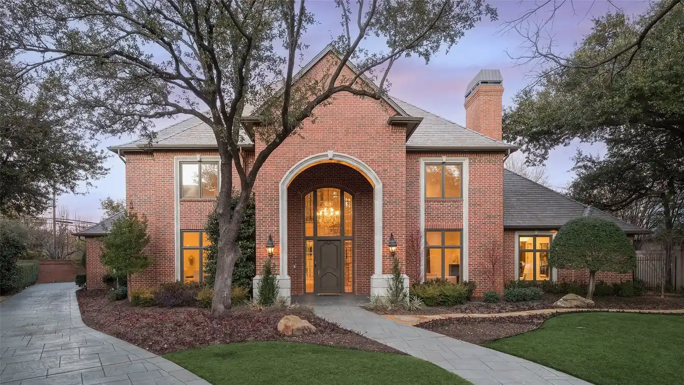 Extraordinary Opportunity in Los Arboles