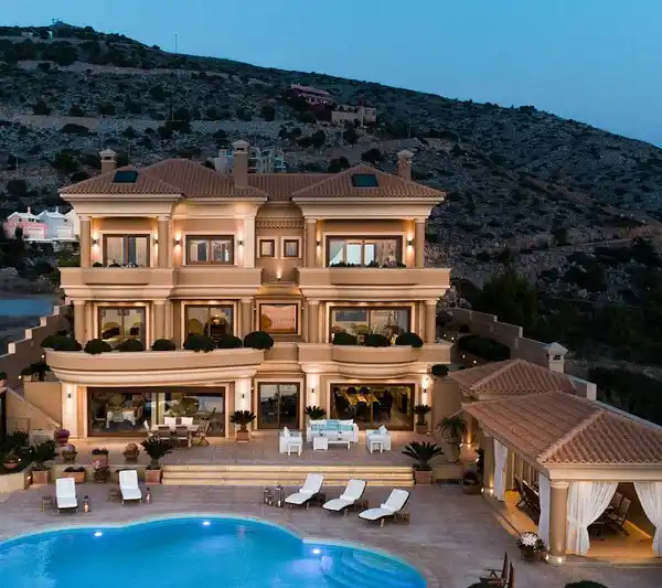 GORGEOUS SARONIDA LUXURY VILLA