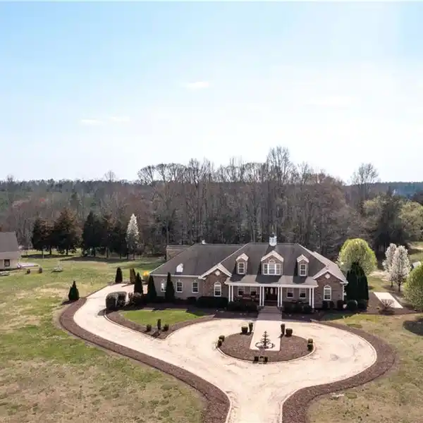 CUSTOM ESTATE ON TEN ACRES
