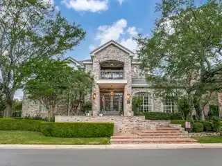 Luxurious Living in the Dominion
