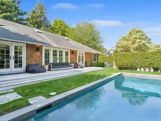 Beautifully Renovated Beach Cottage-Style Home