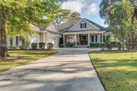 Move-in Ready Residence with Modern Comfort