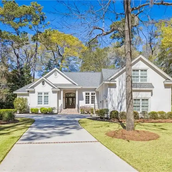 UPDATED HOME ON THE PRESTIGIOUS NICKLAUS COURSE