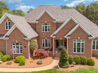 Absolute Perfection in Woodbury Park