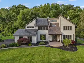Exceptional Residence in Princeton Chase