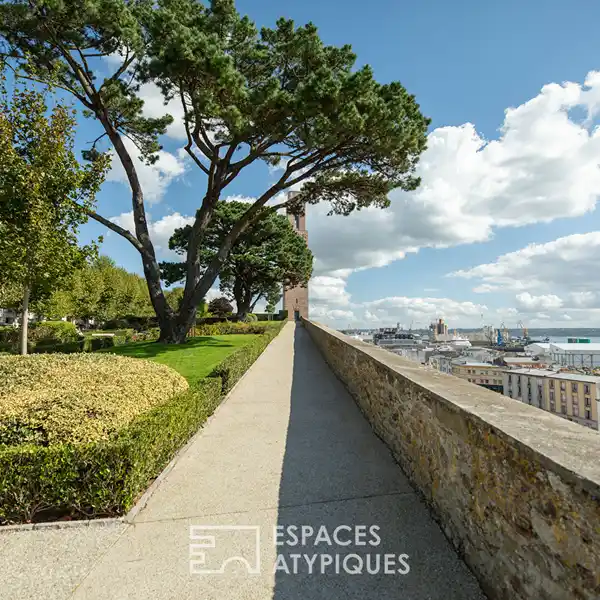 ELEGANT PERIOD HOME WITH EXPANSIVE LIGHT-FILLED ROOMS