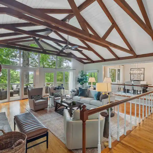 UPDATED HOME CLOSE TO DOWNTOWN HIGHLANDS