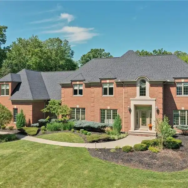 EXQUISITE CUSTOM HOME ON 2.71 ACRES