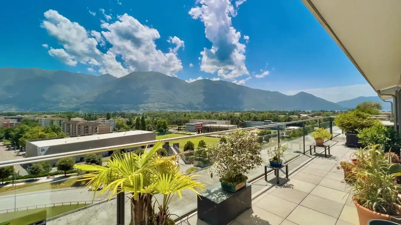 Centrally Located Condo with Lake and Mountain Views