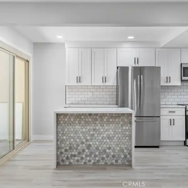 UPGRADED CRAFTSMAN TOWNHOME WITH PRIVATE PATIO