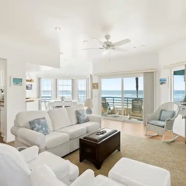 EXCEPTIONAL FRONT ROW END-UNIT CONDO