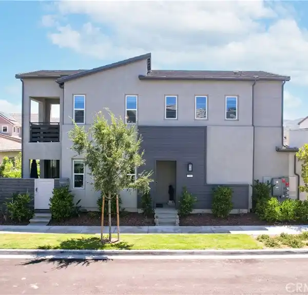 ELEGANT SINGLE-LEVEL HAVEN IN GAVILAN