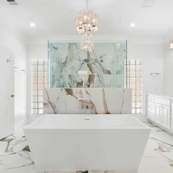 SPECTACULAR RENOVATION IN LINCOLN HEIGHTS