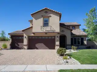 Beautifully Upgraded Home in Saddle Ridge