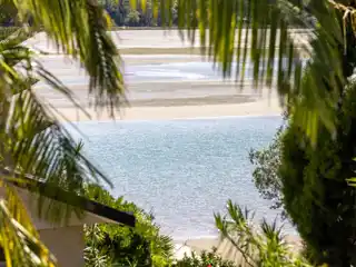 Plummers Point Oasis