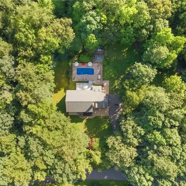 STUNNING COLONIAL IN CHESTERFIELD