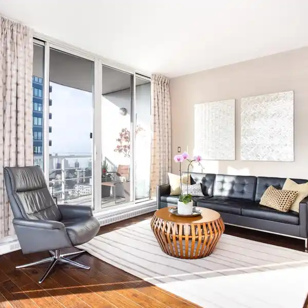 SOPHISTICATED HOME WITH PANORAMIC VANCOUVER VIEWS