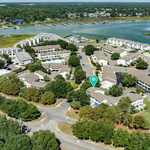 UPGRADED END UNIT IN SOUGHT-AFTER CHANNEL WALK