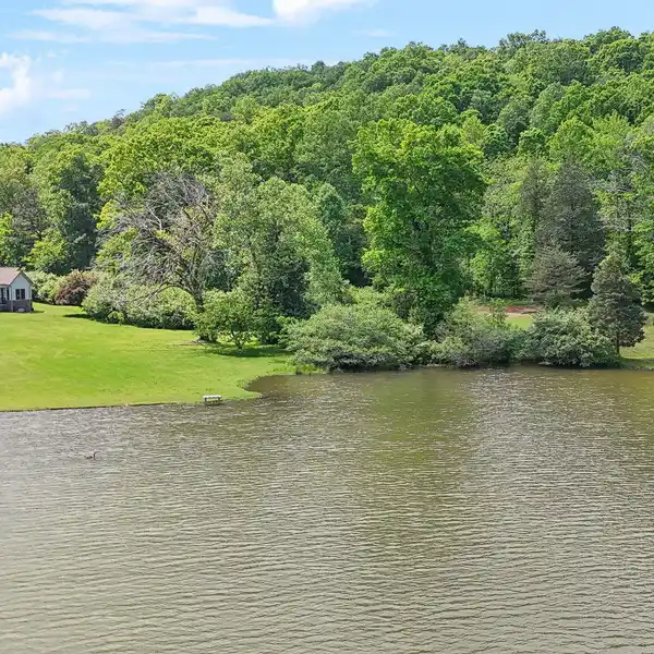 THE PERFECT BLEND OF LUXURY AND TRANQUILITY