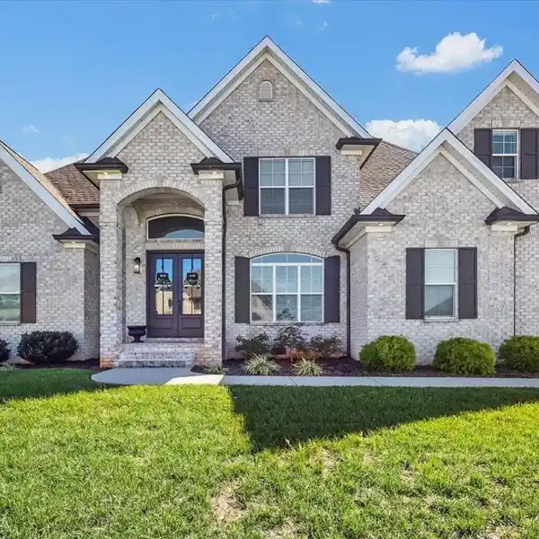 LUXURY HOME WITH DESIGNER FINISHES AND OUTDOOR OASIS