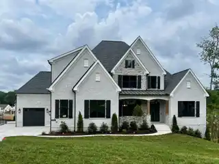New Construction in the Prestigious Raintree Reserve