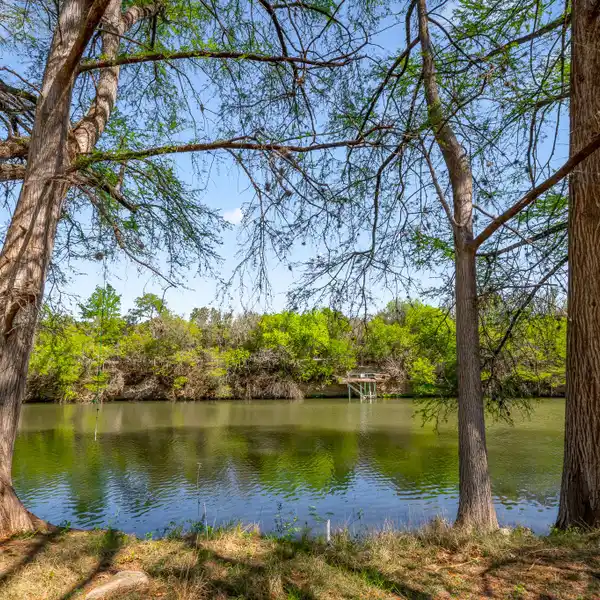 EXCEPTIONAL RIVERFRONT LOT