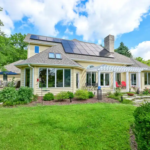 LUXURY LIVING IN SHEPHARD OAKS